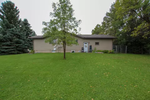 901 E Bristol Dr, Bismarck, ND 58501 photo 46