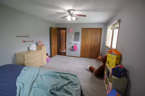 901 E Bristol Dr, Bismarck, ND 58501 photo 16
