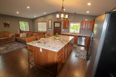 901 E Bristol Dr, Bismarck, ND 58501 photo 11