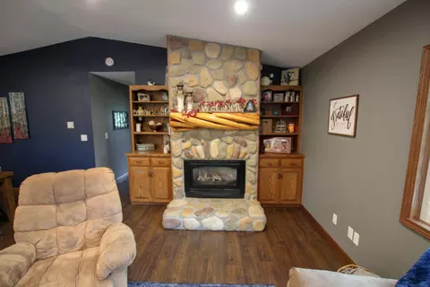 901 E Bristol Dr, Bismarck, ND 58501 photo 5