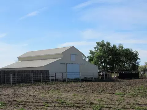 429 County Rd E, Beulah, ND 58523 photo 26
