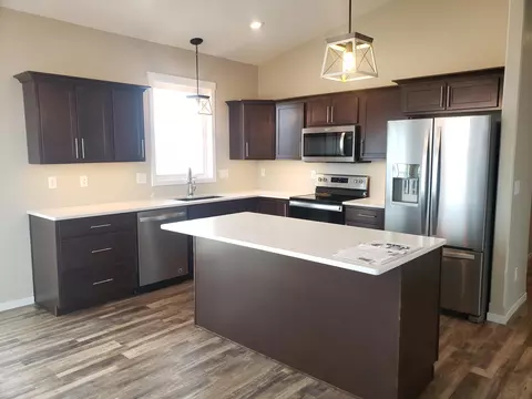 3802 Silver Blvd, Bismarck, ND 58503 photo 2