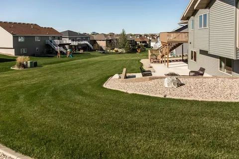 4302 Opal Dr, Bismarck, ND 58503 photo 17