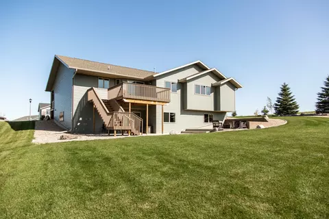 4302 Opal Dr, Bismarck, ND 58503 photo 13