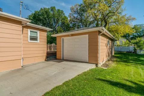 1311 Apache St, Bismarck, ND 58501 photo 30