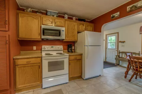 1311 Apache St, Bismarck, ND 58501 photo 6