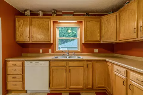 1311 Apache St, Bismarck, ND 58501 photo 12
