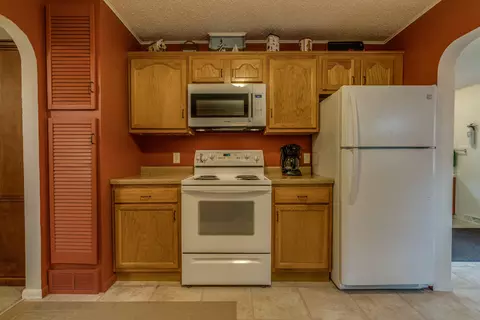 1311 Apache St, Bismarck, ND 58501 photo 11