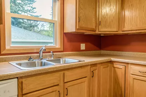 1311 Apache St, Bismarck, ND 58501 photo 13