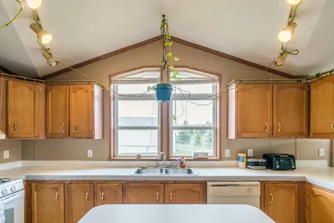 1708 Valley Loop, Bismarck, ND 58503 photo 23