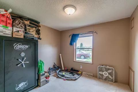 1708 Valley Loop, Bismarck, ND 58503 photo 14