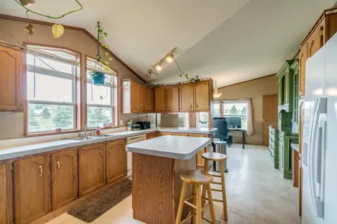 1708 Valley Loop, Bismarck, ND 58503 photo 21