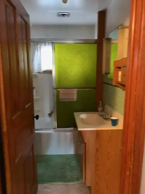 502 Highland St, Rolette, ND 58366 photo 7