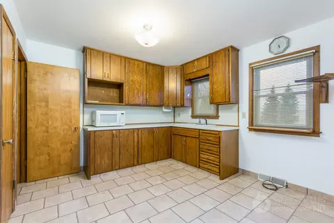 2516 E Rosser Ave, Bismarck, ND 58501 photo 6