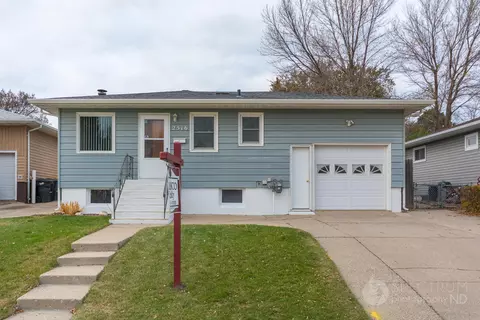 2516 E Rosser Ave, Bismarck, ND 58501 photo 2