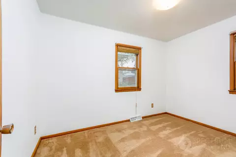 2516 E Rosser Ave, Bismarck, ND 58501 photo 10