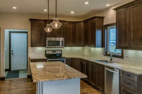5213 Cornice Dr, Bismarck, ND 58503 photo 20