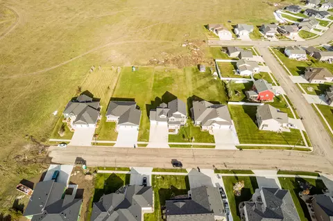 5213 Cornice Dr, Bismarck, ND 58503 photo 60