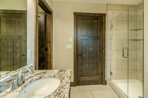 5213 Cornice Dr, Bismarck, ND 58503 photo 37