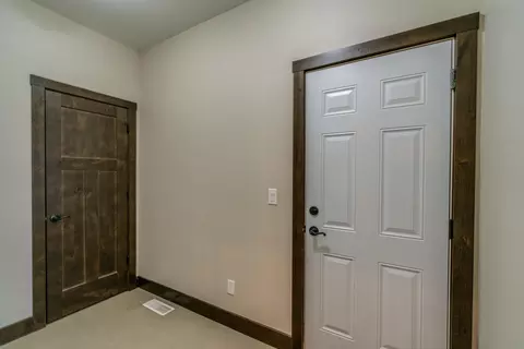 5213 Cornice Dr, Bismarck, ND 58503 photo 25
