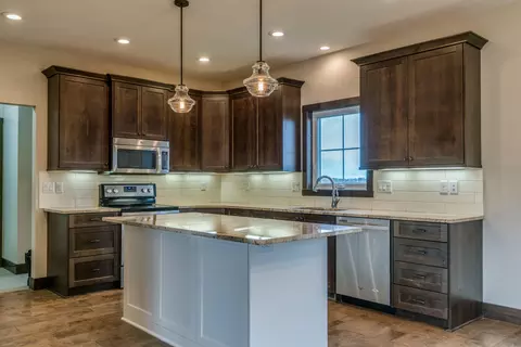 5213 Cornice Dr, Bismarck, ND 58503 photo 18