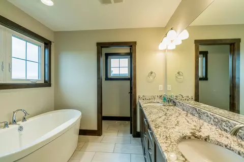 5213 Cornice Dr, Bismarck, ND 58503 photo 36