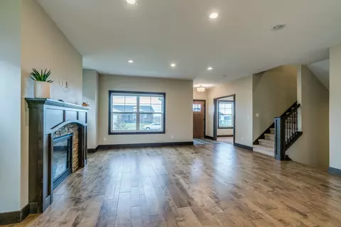 5213 Cornice Dr, Bismarck, ND 58503 photo 10