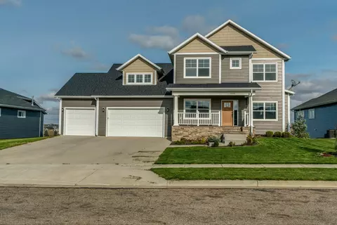 5213 Cornice Dr, Bismarck, ND 58503 photo 1