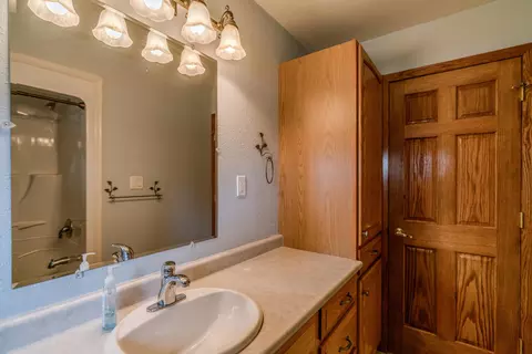 2017 Northridge Dr, Bismarck, ND 58501 photo 24