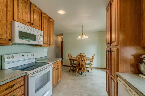 2017 Northridge Dr, Bismarck, ND 58501 photo 19