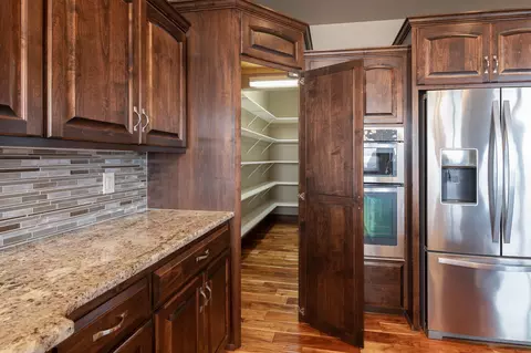 3724 Clairmont Rd, Bismarck, ND 58503 photo 13