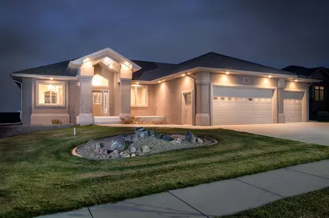 3724 Clairmont Rd, Bismarck, ND 58503 photo 2