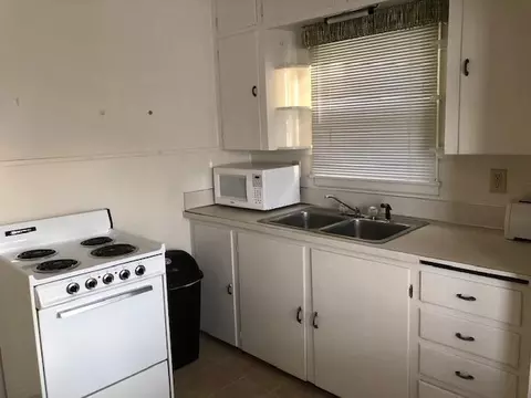 306 N 12th St, Bismarck, ND 58501 photo 5