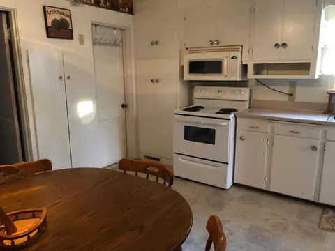 307 N 12th St, Bismarck, ND 58501 photo 4