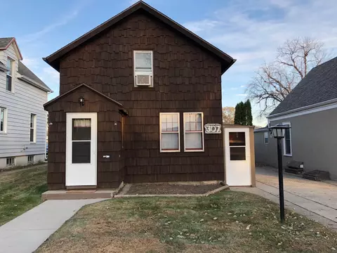 307 N 12th St, Bismarck, ND 58501 photo 1