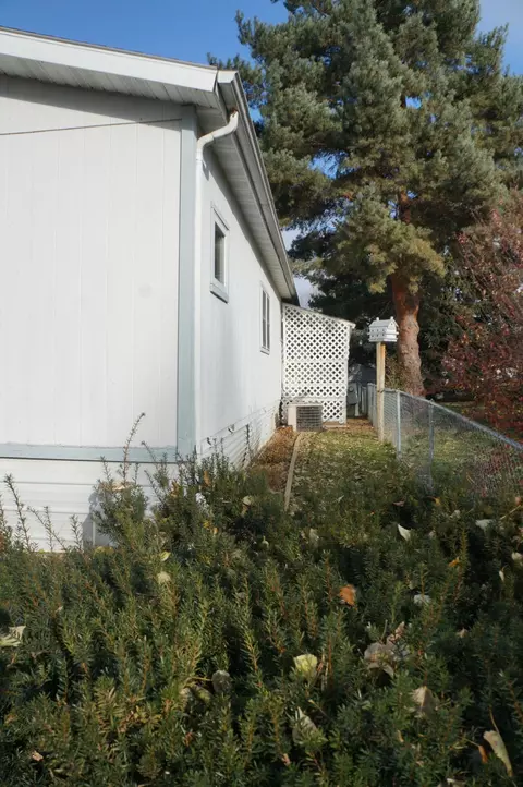 204 E Coyote St, Mandan, ND 58554 photo 25