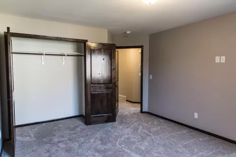 618 Flint Dr, Bismarck, ND 58503 photo 25