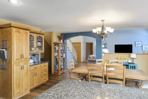 1848 Valley Dr, Bismarck, ND 58503 photo 8