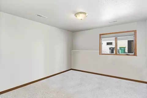 1848 Valley Dr, Bismarck, ND 58503 photo 25