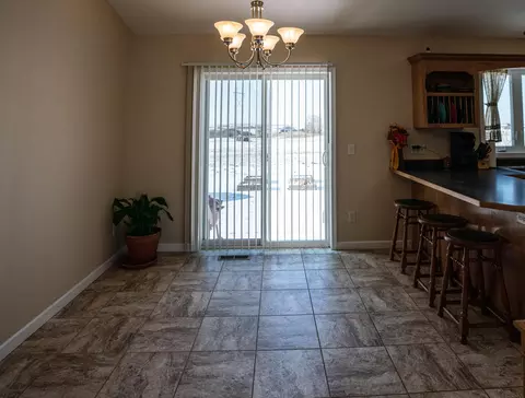 2901 Plainview Dr SE, Mandan, ND 58554 photo 8