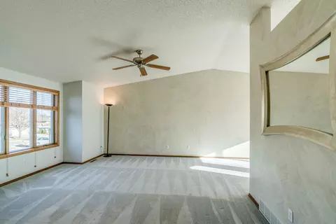 201 Calgary Ave E, Bismarck, ND 58503 photo 9