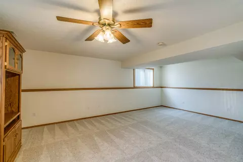 201 Calgary Ave E, Bismarck, ND 58503 photo 17