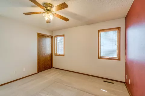201 Calgary Ave E, Bismarck, ND 58503 photo 14