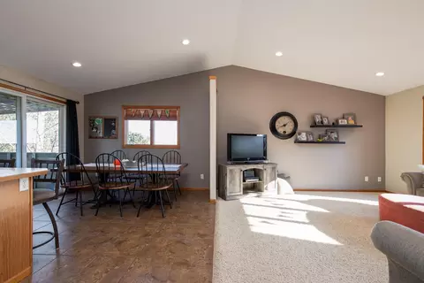 910 Mahone Ave, Bismarck, ND 58503 photo 6