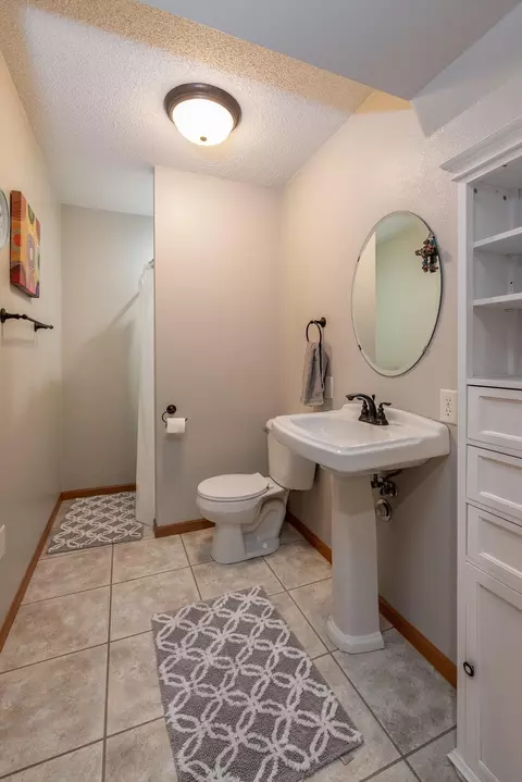 910 Mahone Ave, Bismarck, ND 58503 photo 13