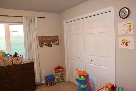 516 Fields Ct SE, Mandan, ND 58554 photo 21