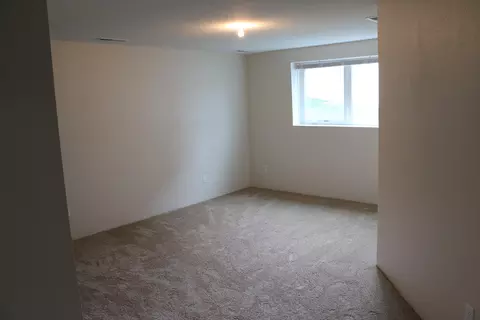 516 Fields Ct SE, Mandan, ND 58554 photo 31