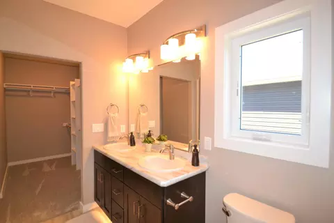 209 Buckskin Loop, Bismarck, ND 58503 photo 10