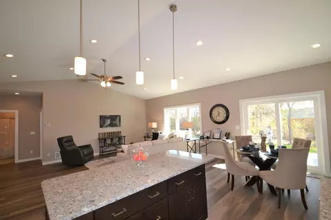 209 Buckskin Loop, Bismarck, ND 58503 photo 20