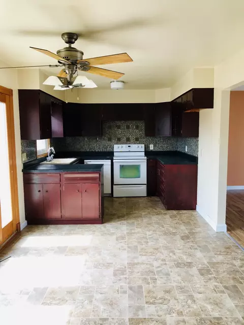 313 3rd Ave, Zap, ND 58580 photo 2